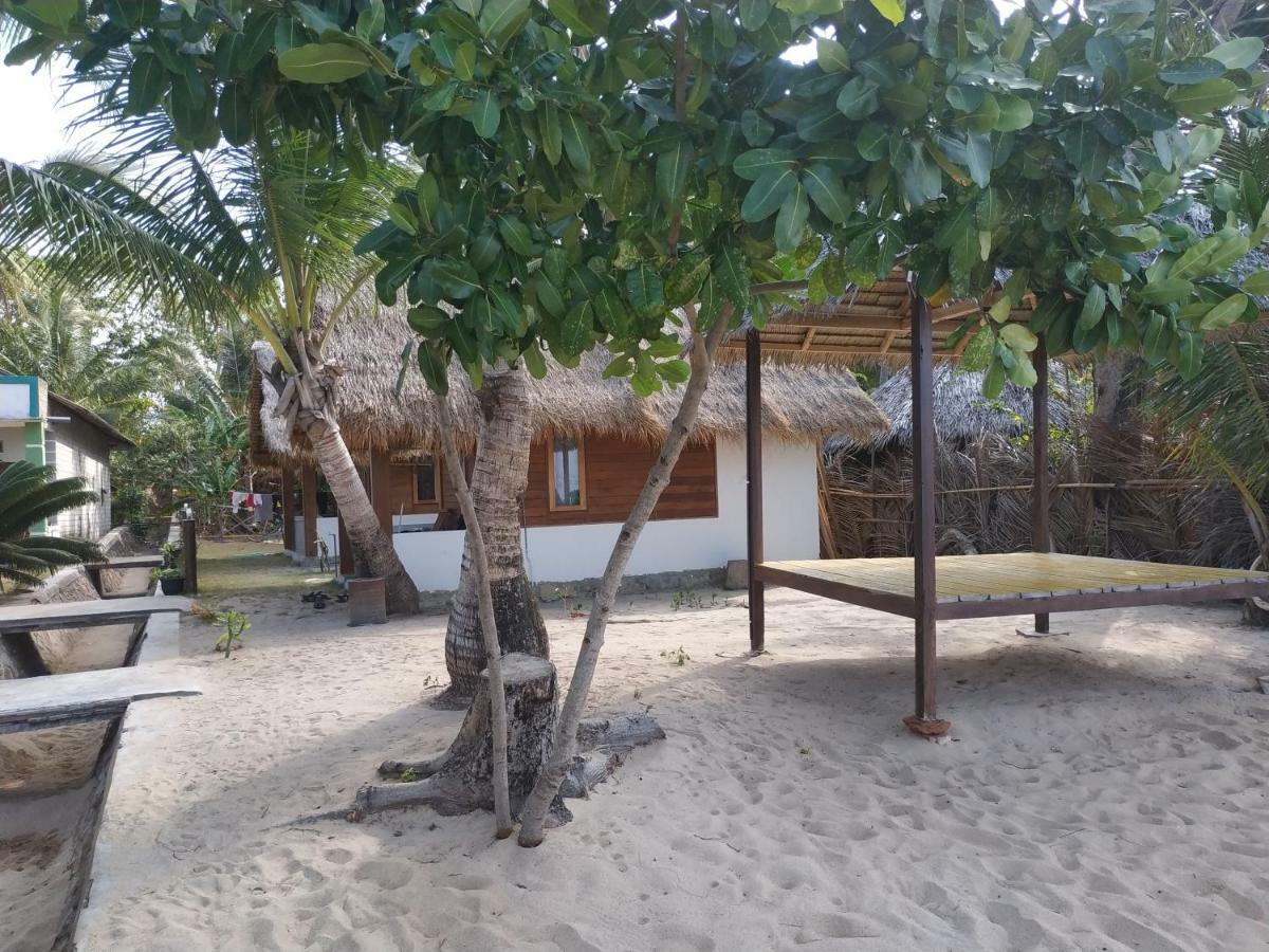 Bungalow Karimunjawa-Inseln Exterior foto